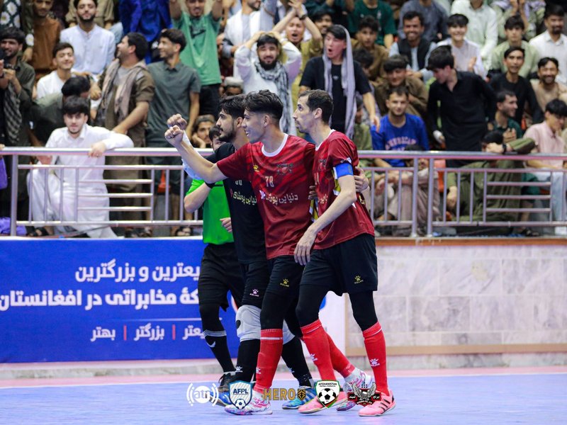 تصاویر بازی نورزان نیمروز و اتحاد